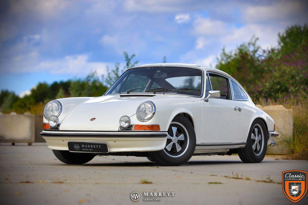 Porsche 911S 2.4L Sunroof Coupe