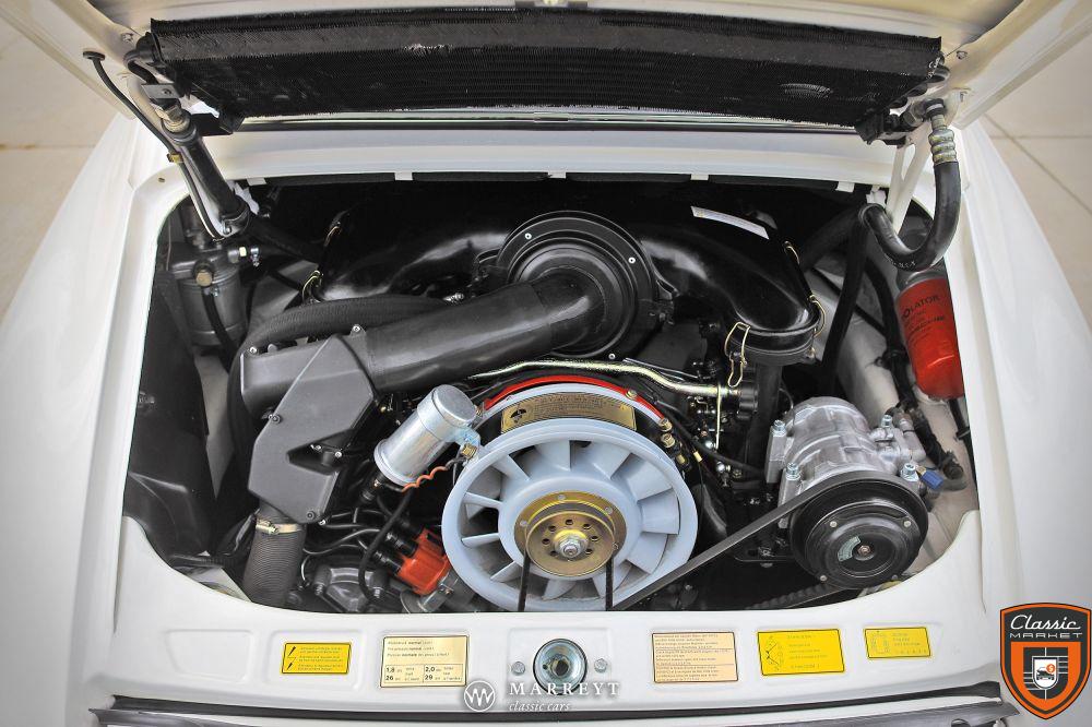 Porsche 911S 2.4L Sunroof Coupe