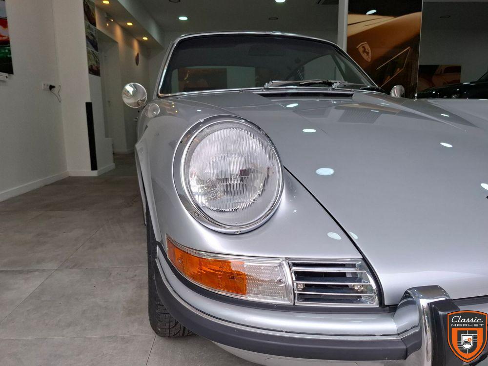 PORSCHE 911 T